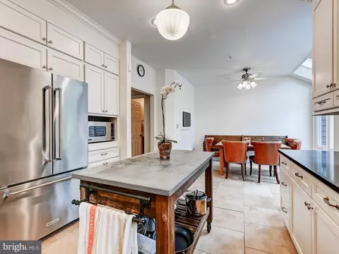 51 Taverngreen Ct, Baltimore, MD 21209 photo 15