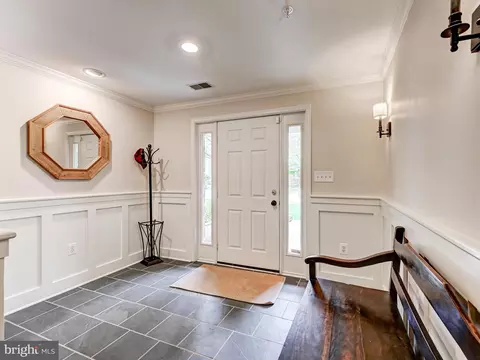 51 Taverngreen Ct, Baltimore, MD 21209 photo 3