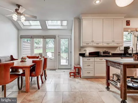51 Taverngreen Ct, Baltimore, MD 21209 photo 13