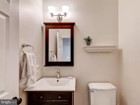 51 Taverngreen Ct, Baltimore, MD 21209 photo 28