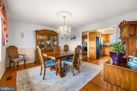 Dining - 2316 Ridge Rd, Windsor Mill, MD 21244 photo 4 of 4