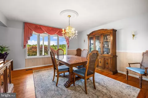 Dining - 2316 Ridge Rd, Windsor Mill, MD 21244 photo 2 of 4