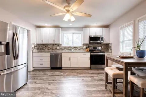 Kitchen - 7310 Betz Ave, Sparrows Point, MD 21219 photo 1 of 2