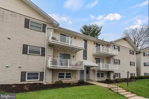 12 Warren Ldg #A, Cockeysville, MD 21030