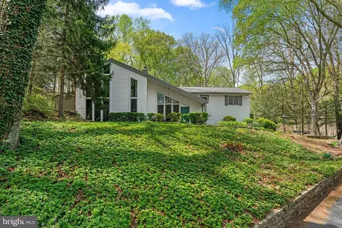 2421 Cub Hill Rd, Parkville, MD 21234