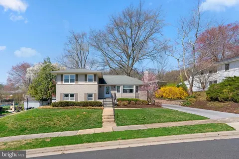 704 Shelley Rd, Towson, MD 21286