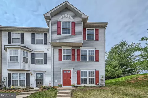 3 Crestford Ct, Baltimore, MD 21207