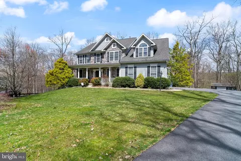 6 Copewood Ct, Manchester, MD 21102