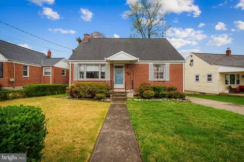 9005 Briar Rd, Parkville, MD 21234