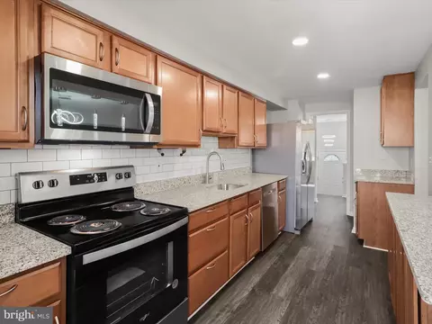Kitchen - 1026 Circle Dr, Halethorpe, MD 21227 photo 5 of 6