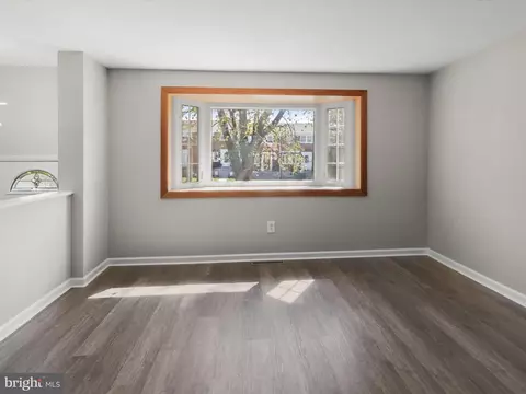Living - 1026 Circle Dr, Halethorpe, MD 21227 photo 3 of 7