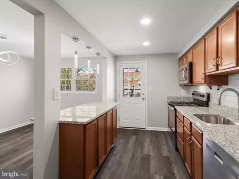 Kitchen - 1026 Circle Dr, Halethorpe, MD 21227 photo 4 of 6