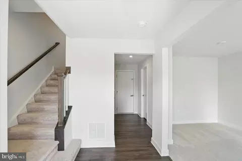 306 Bevington St, Middle River, MD 21220 photo 2