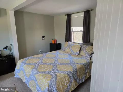 Bedroom - 18350 Falls Rd, Hampstead, MD 21074 photo 7 of 10