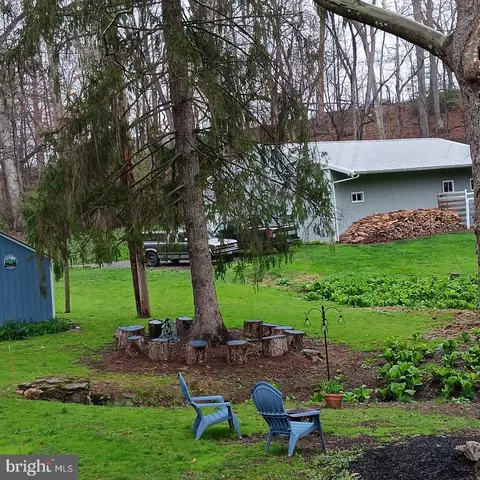 Exterior - 18350 Falls Rd, Hampstead, MD 21074 photo 10 of 19