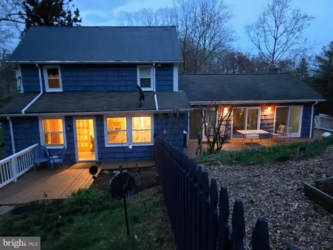 Exterior - 18350 Falls Rd, Hampstead, MD 21074 photo 18 of 19