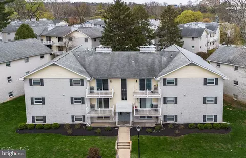 6 Warren Lodge Ct #1A, Cockeysville, MD 21030