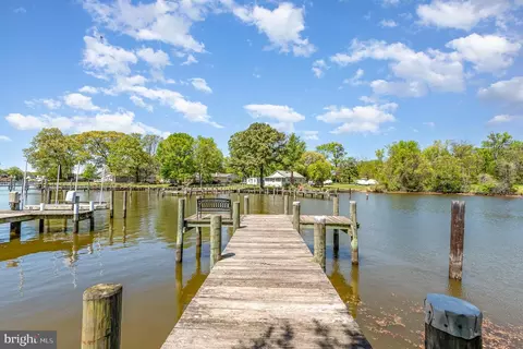 40 Dogwood Dr, Middle River, MD 21220