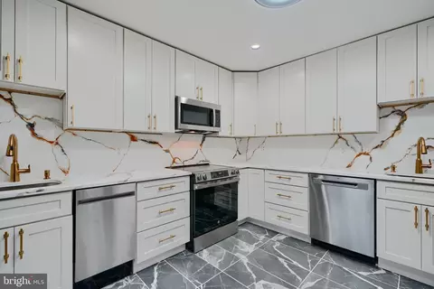 2020 Masters Dr, Baltimore, MD 21209