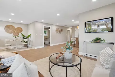 Entry Way - 44 Torque Way, Middle River, MD 21220 photo 1 of 4