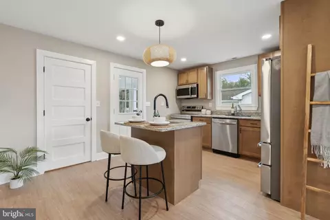 Entry Way - 44 Torque Way, Middle River, MD 21220 photo 2 of 4