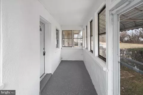 512 Meadow Rd, Baltimore, MD 21206 photo 4