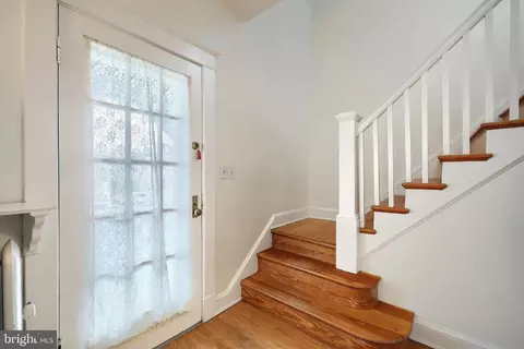 Entry Way - 615 Dunkirk Rd, Baltimore, MD 21212 photo 1 of 3
