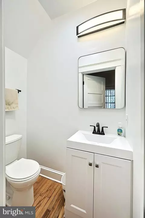 Bath - 615 Dunkirk Rd, Baltimore, MD 21212 photo 3 of 4