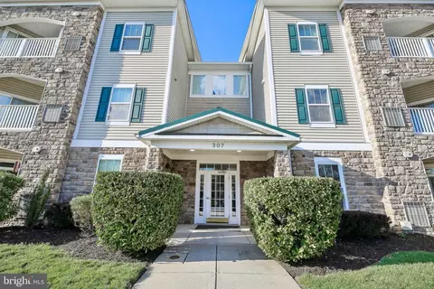 307 Wyndham Cir #B, Owings Mills, MD 21117
