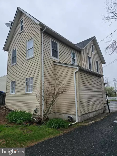 201 Mccormick Ave, Baltimore, MD 21206 photo 2