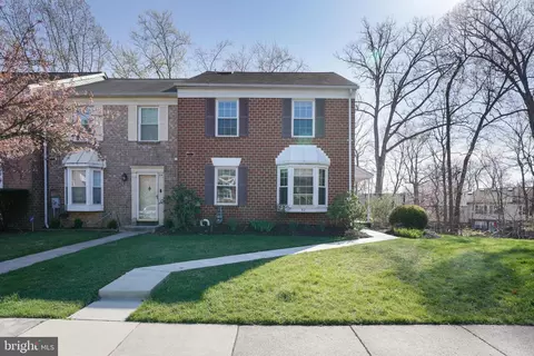82 Six Notches Ct, Baltimore, MD 21228
