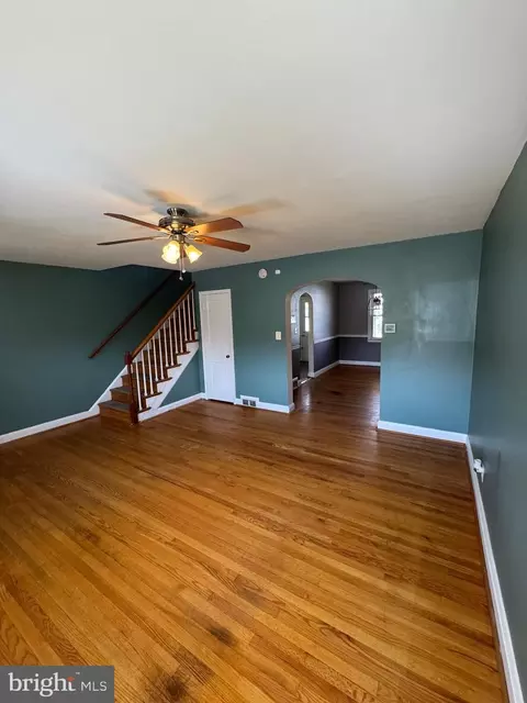 1052 Downton Rd, Halethorpe, MD 21227 photo 4