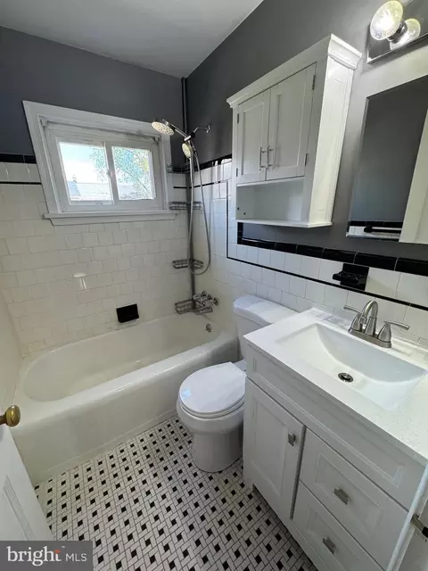 1052 Downton Rd, Halethorpe, MD 21227 photo 19