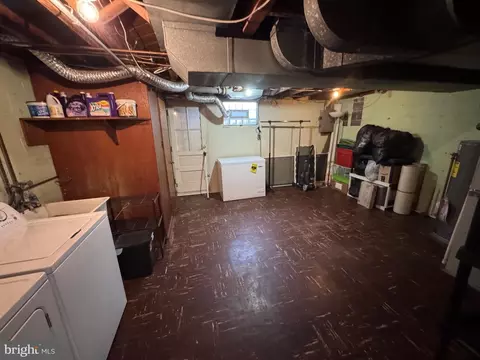 1052 Downton Rd, Halethorpe, MD 21227 photo 33