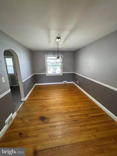 1052 Downton Rd, Halethorpe, MD 21227 photo 8