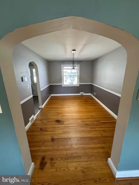 1052 Downton Rd, Halethorpe, MD 21227 photo 7