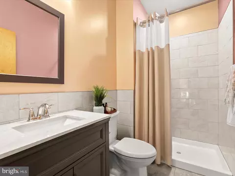 Bath - 10 Lochwynd Ct, Phoenix, MD 21131 photo 3 of 4
