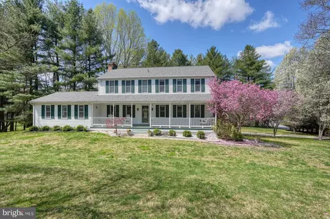4 Folly Farms Ct, Reisterstown, MD 21136