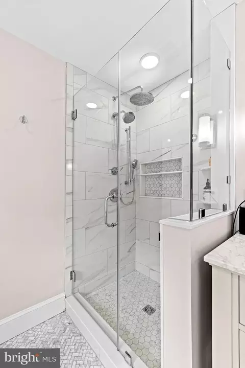 Bath - 1846 Circle Rd, Towson, MD 21204 photo 5 of 8