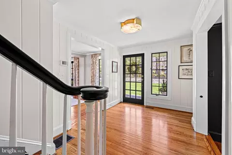 Entry Way - 1846 Circle Rd, Towson, MD 21204 photo 1 of 4