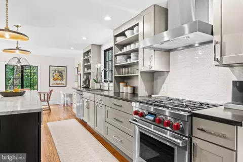 Kitchen - 1846 Circle Rd, Towson, MD 21204 photo 4 of 5