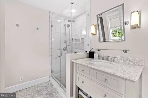 Bath - 1846 Circle Rd, Towson, MD 21204 photo 4 of 8