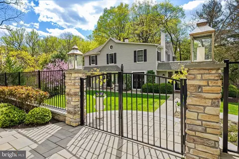 Exterior - 1846 Circle Rd, Towson, MD 21204 photo 4 of 12