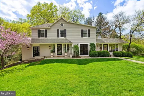 Exterior - 1846 Circle Rd, Towson, MD 21204 photo 1 of 12