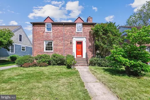 15 Locust Dr, Catonsville, MD 21228