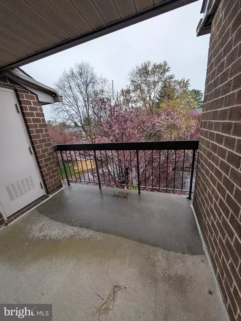 Exterior - 8 Mullingar Ct #302, Lutherville Timonium, MD 21093 photo 3 of 6