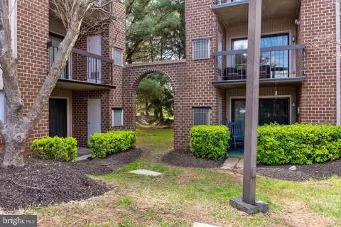 Exterior - 8 Mullingar Ct #302, Lutherville Timonium, MD 21093 photo 5 of 6