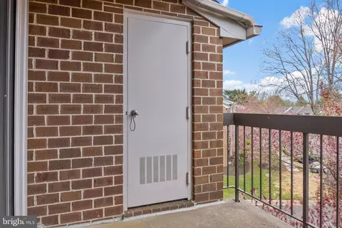 Exterior - 8 Mullingar Ct #302, Lutherville Timonium, MD 21093 photo 2 of 6