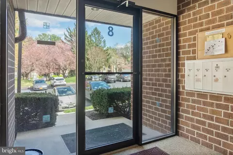Entry Way - 8 Mullingar Ct #302, Lutherville Timonium, MD 21093 photo 1 of 4