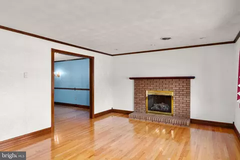 Living - 6521 Blackhead Rd, Middle River, MD 21220 photo 2 of 2